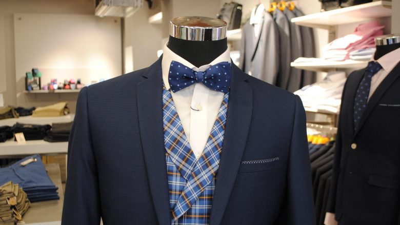 Ahora en la tienda de trajes de caballero Executive.And Andorra es posible conseguir el traje de caballero para su uso diario o para su evento o celebración a un precio increible.